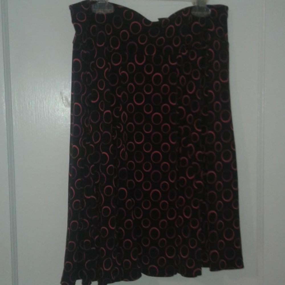 Apt 9 Black Skirt with Geometric Pattern Petite M